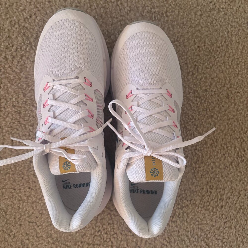 Women's Size 11 Nike Run Swift 3 Running Shoes